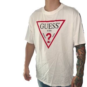 GUESS TSHIRT